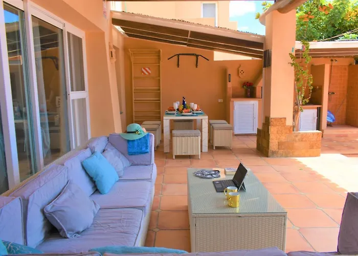 ヴィラ Exclusive Golf Private Pool アデヘ